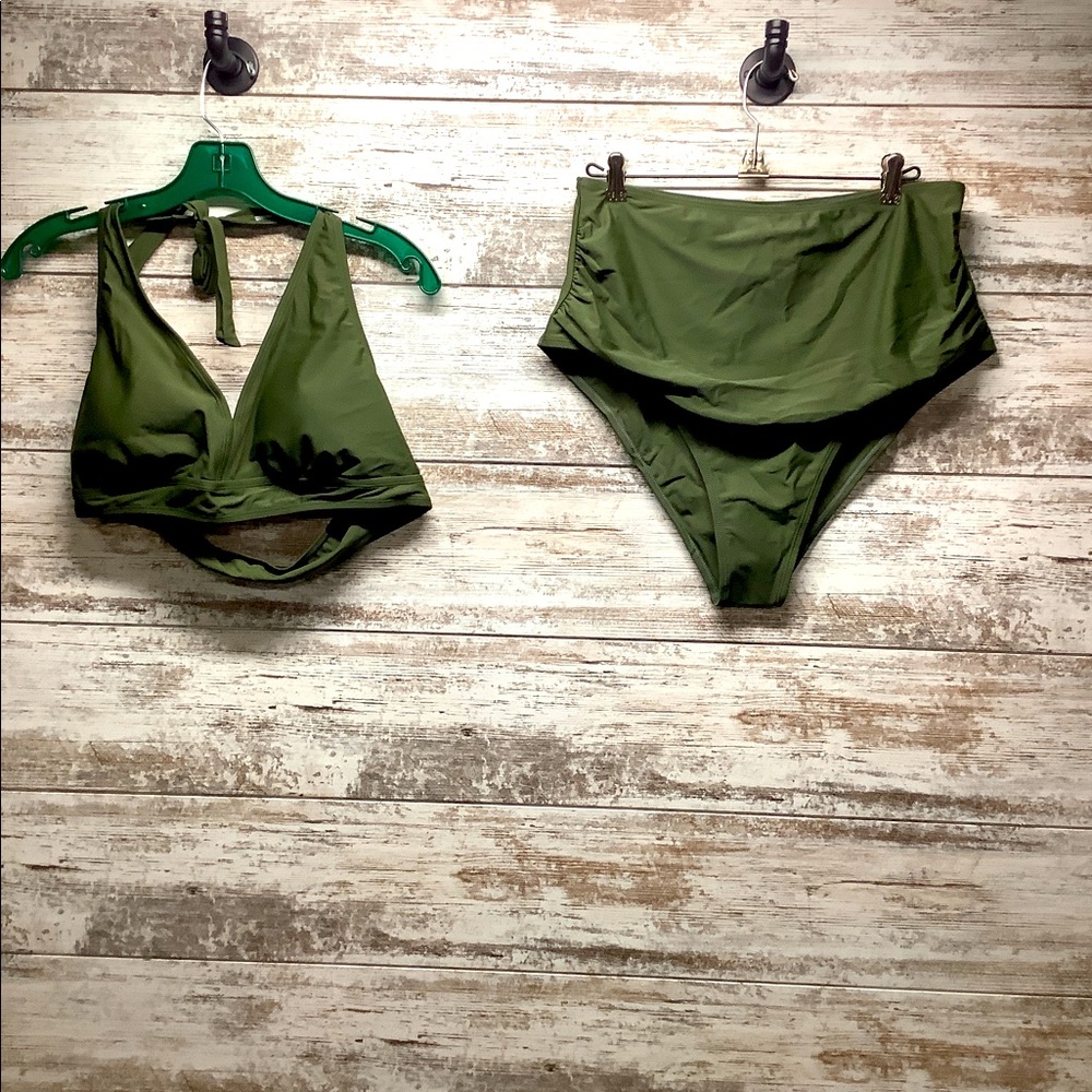 Halter Top 2-Piece Bikini Set - Green - Size XL